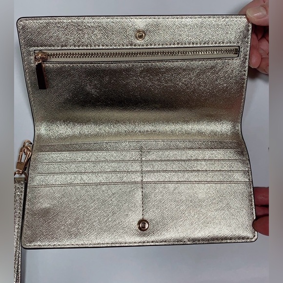 Tory Burch Emerson Women Gold Leather Slim Envelope Wristlet Wallet - Picture 4 of 8